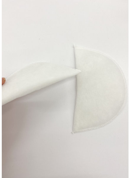 half moon schoulder pad with fibrefil - wit - by the pair