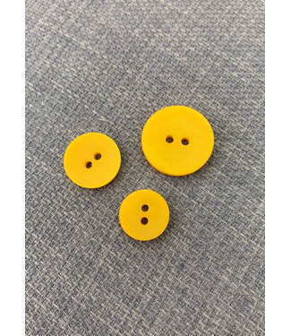 M. warm yellow - trendy button - two holes - color 506
