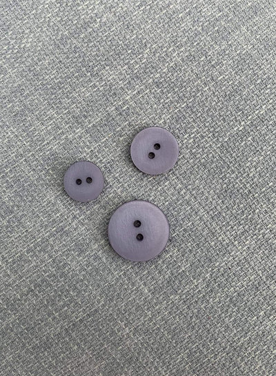 M. donkergrijs - mooie trendy matte knoop - 2 gaatjes - kleur 577