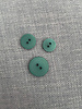 M. dark green - trendy button - two holes - color 540