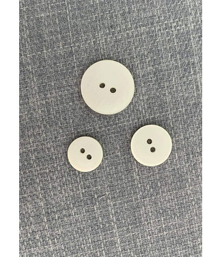 cream - trendy button - two holes - color 841