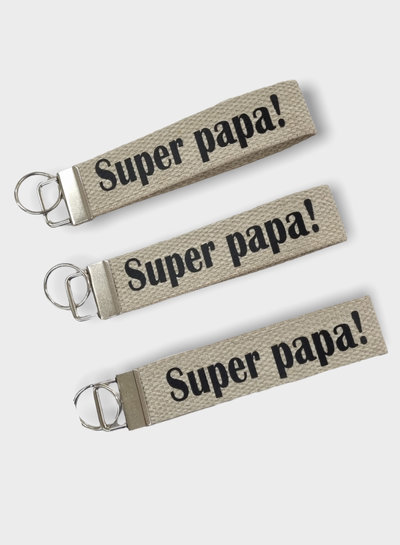 Madeline keychain 'Super Daddy!'