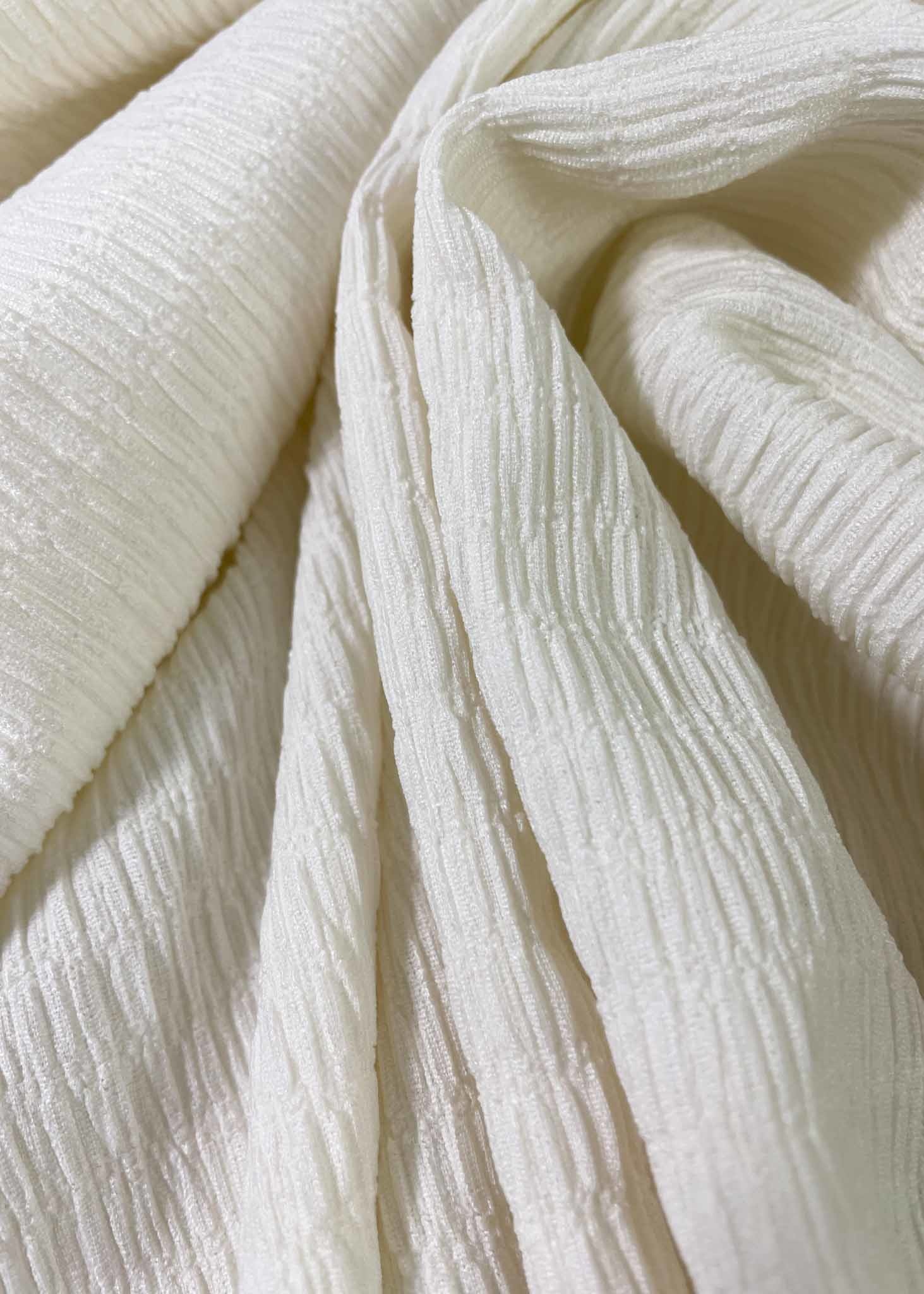 Erfenis twaalf Waarnemen gesmokte jersey - prachtige rekbare stof - gebroken wit - Madeline de  stoffenmadam