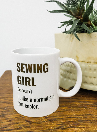 SEWING GIRL - mug