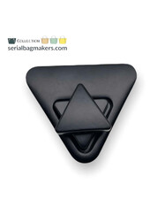 SBM twist lock triangle Electro Black - matte black