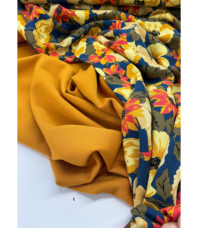 soepelvallende gabardine oker