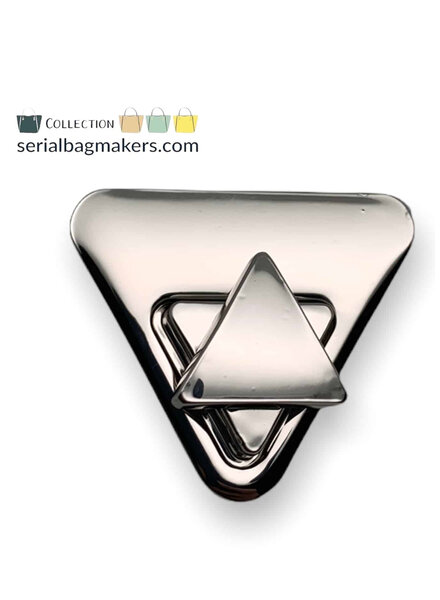 SBM twist lock triangle Nickel