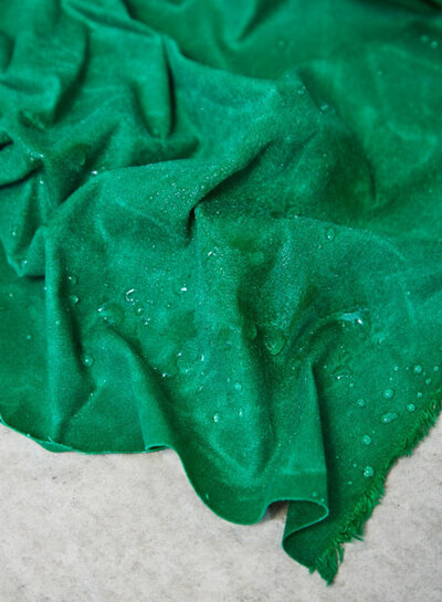 Mind The Maker light waxed canvas - Britisch oilskin - jolly green