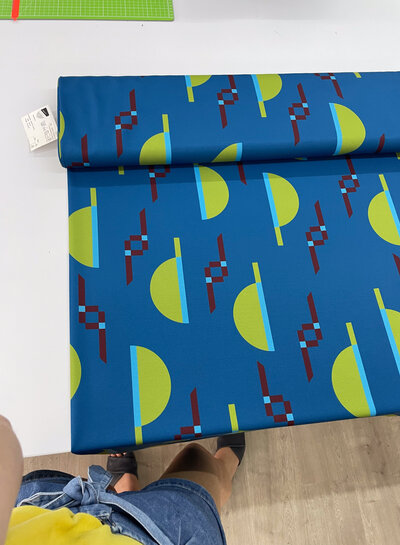 Bittoun petrol blue with geometric shapes - beautiful crepe