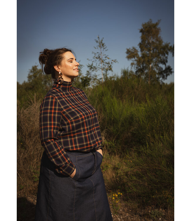 The Fashion Basement Ellie blouse - TFB model pattern