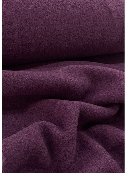 plum-boiled wool