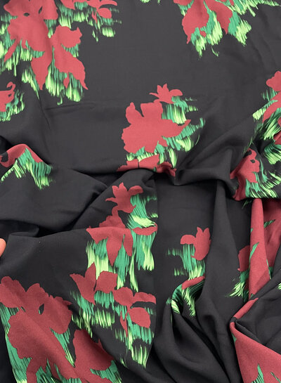 deadstock faded flowers - bordeaux en groen - viscose