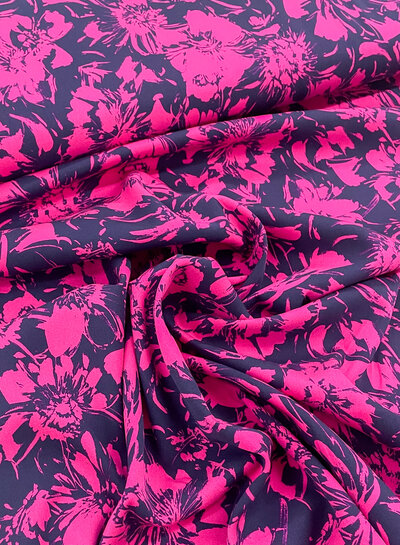 M. marineblauw en fuchsia bloemen- zachte viscose twill