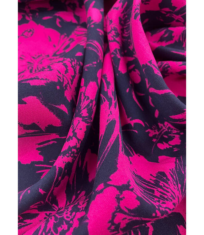 Madeline marineblauw en fuchsia bloemen- zachte viscose twill