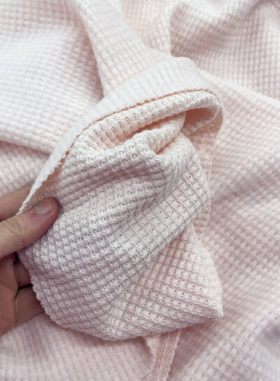 M. soft pink with waffle structure - knitted viscose