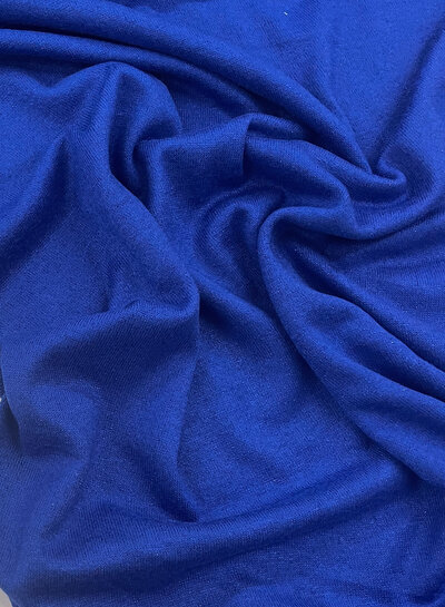 M. kobaltblauw - gebreide rayon met een subtiel sprankeltje
