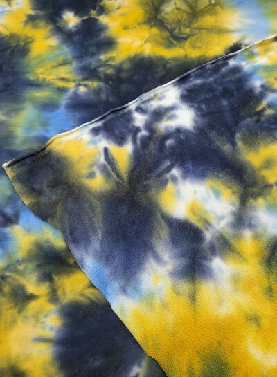 M. blauw en mosterd - tie dye - french terry