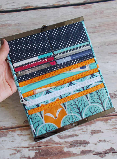 SBM Rozy - compact wallet - pattern