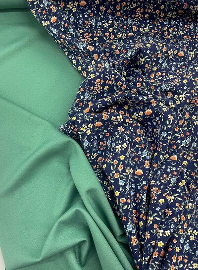 A la Ville saliegroen - viscose crepe met 3% elasthan