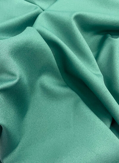 A la Ville saliegroen - viscose crepe met 3% elasthan