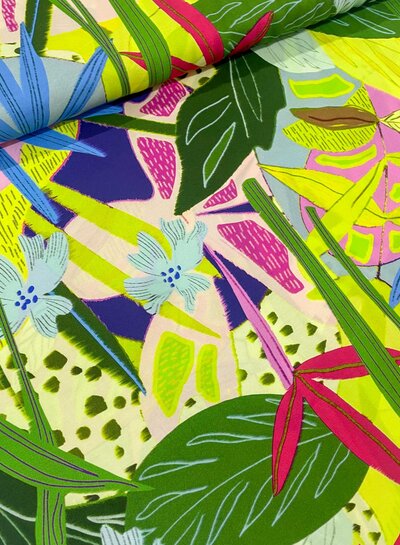 Marylene Madou jungle met neon roze en geel - prachtige Italiaanse viscose