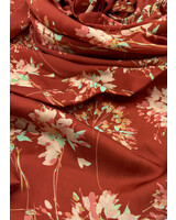 deadstock scarlet blossom satin - prachtige Italiaanse satijn