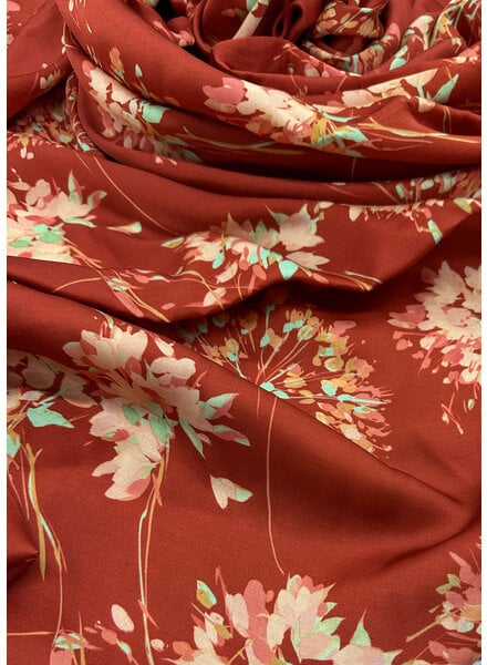 deadstock scarlet blossom satin - prachtige Italiaanse satijn