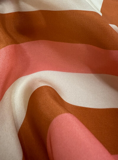 deadstock 50 shades of peach - beautiful Italian satin with horizontal stripes