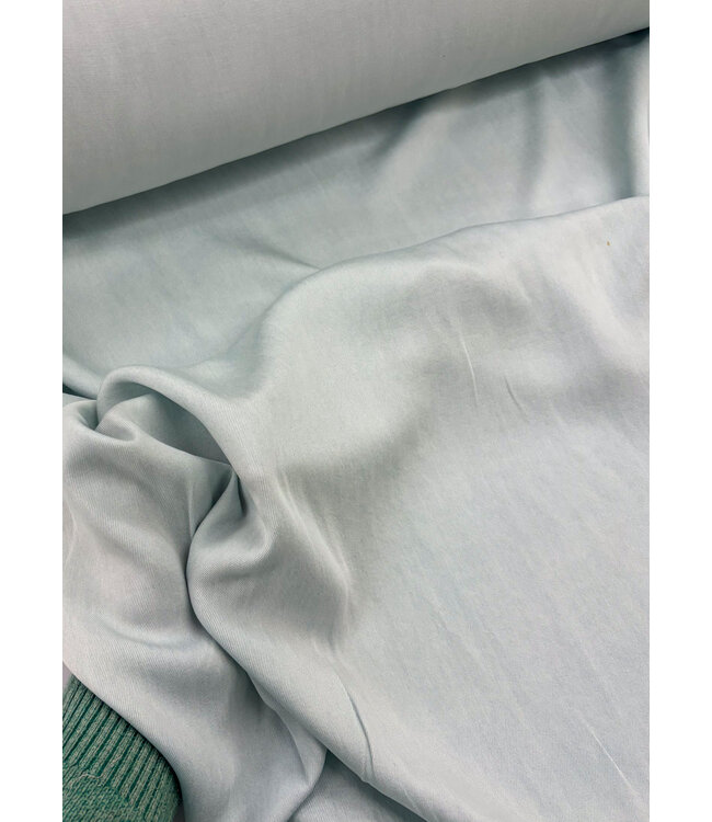 True Denim by M. Denim: prachtige soepelvallende denim tencel lichtblauw chambray