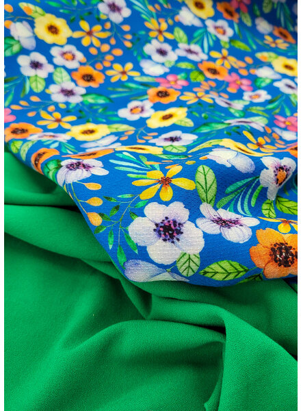 grasgroene crêpe - viscose mix met lichte stretch