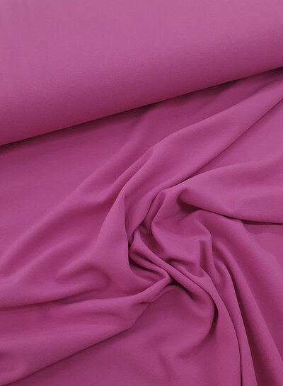 M. fuchsia roze crêpe - viscose mix met lichte stretch