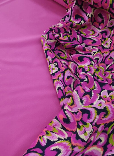 M. fuchsia pink crepe - viscose mix with light stretch