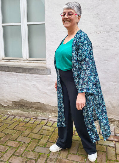 deadstock petrol colored flowers on navy blue voile