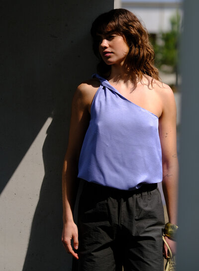 Fibremood Hallie - blauw - shiny stripes - viscose