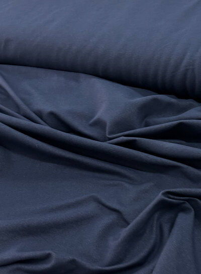 Madeline donker Indigo - vormvaste, stevige tricot met denim look