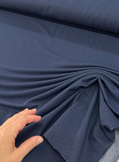 Madeline donker Indigo - vormvaste, stevige tricot met denim look