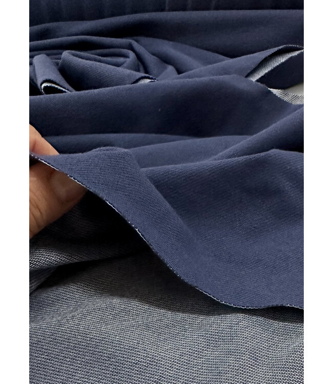 Madeline donker Indigo - vormvaste, stevige tricot met denim look