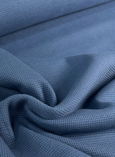 Swafing prachtig gebreid, mooie structuur - stevig en warm - indigo