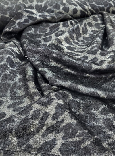 M. shiny leopard BLACK - geweven viscose blend