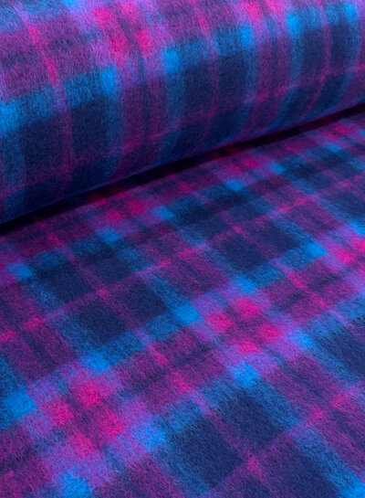 A la Ville warm knitted coat fabric with wool - bright fuchsia and blue checks - also ideal for thick sweaters