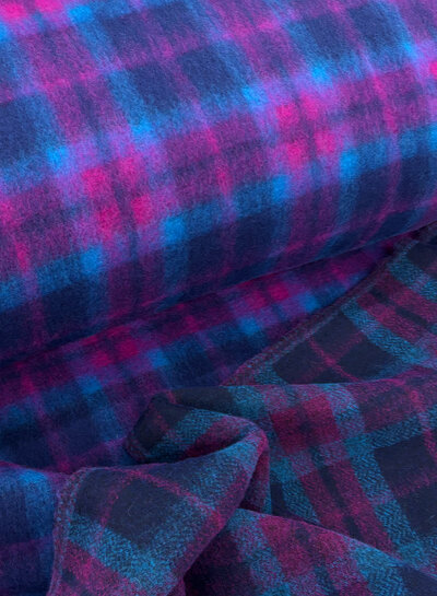 A la Ville warm knitted coat fabric with wool - bright fuchsia and blue checks - also ideal for thick sweaters