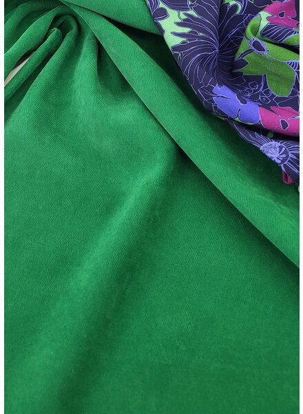 A la Ville grass green - beautiful velvet with twill binding