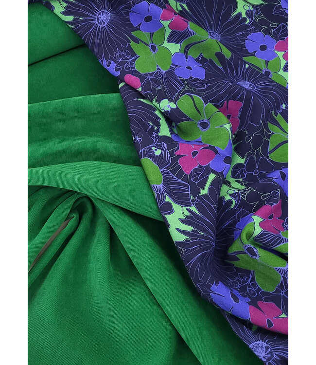A la Ville grasgroen - prachtige velours met  twill binding