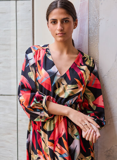 Atelier Jupe Black viscose with colorful leaves