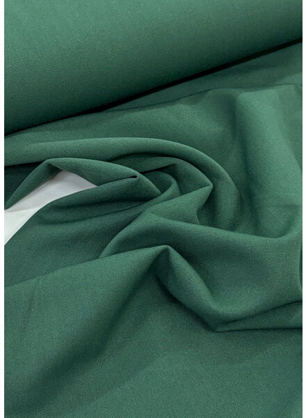 woudgroen soepelvallende gabardine