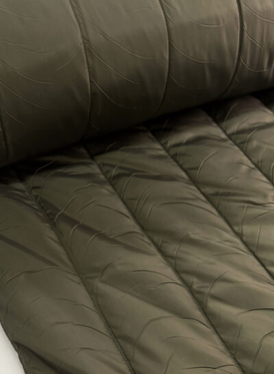 Madeline khaki - stroken verticaal gematelasseerde gewatteerde mantelstof