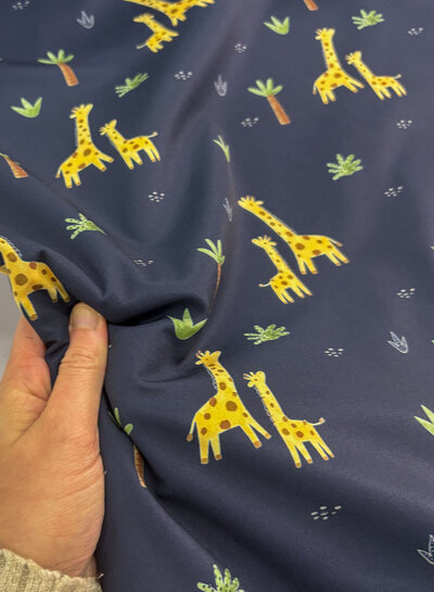 Madeline Giraffe - navy blue - softshell