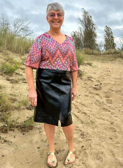 Madeline black leather with structure - perfect for skirts or trousers