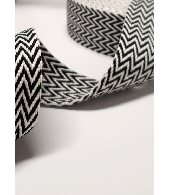 zwart en wit - chevron - tassenband 38 mm