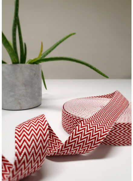 M. rood en wit - chevron - tassenband 38 mm